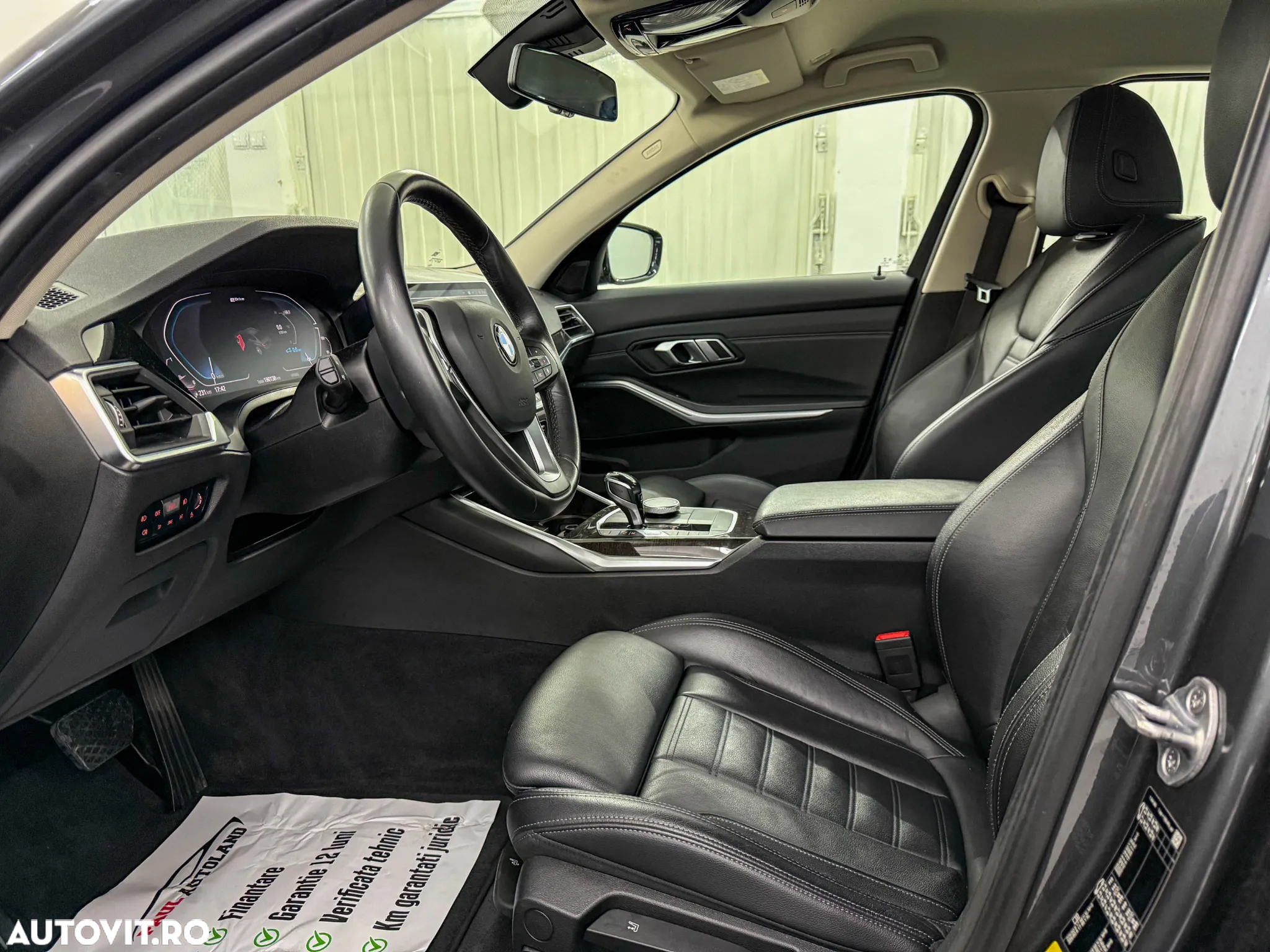 BMW Seria 3 330e Aut. Sport Line - 25