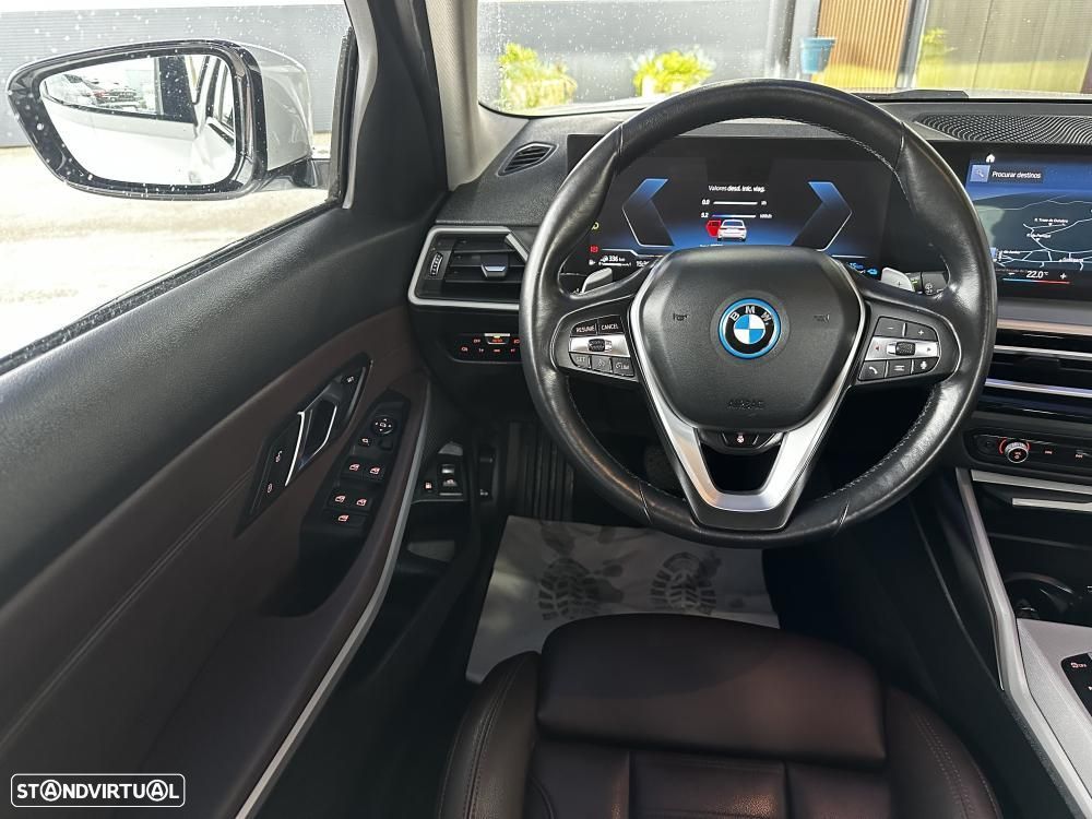 BMW 320 e xDrive Aut. Luxury Line - 25