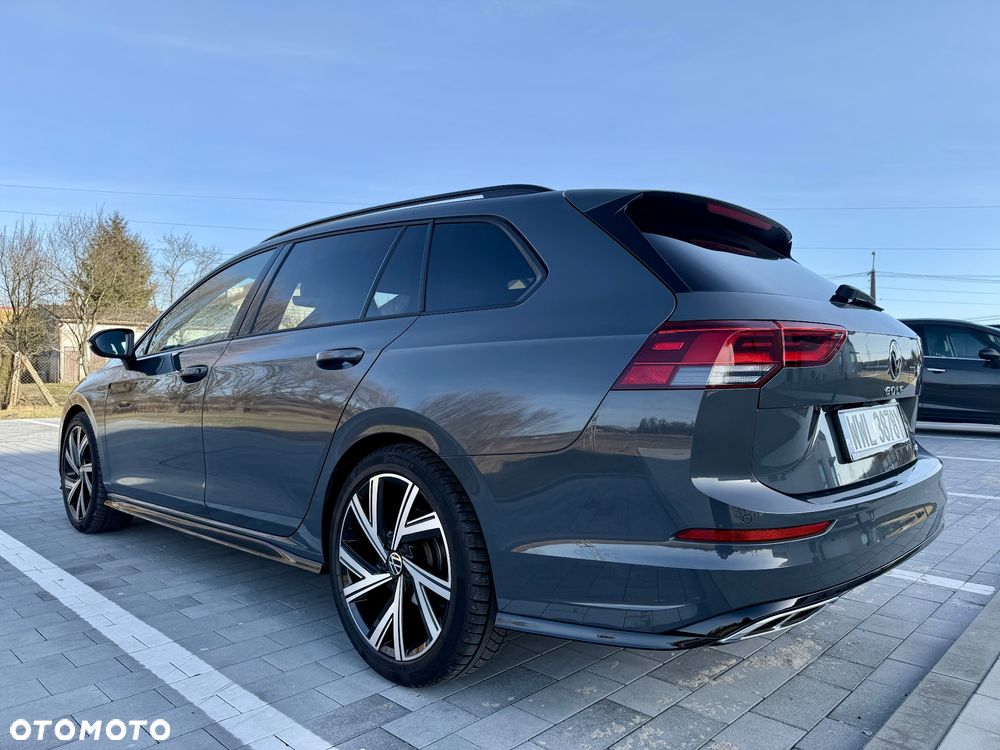 Volkswagen Golf - 8