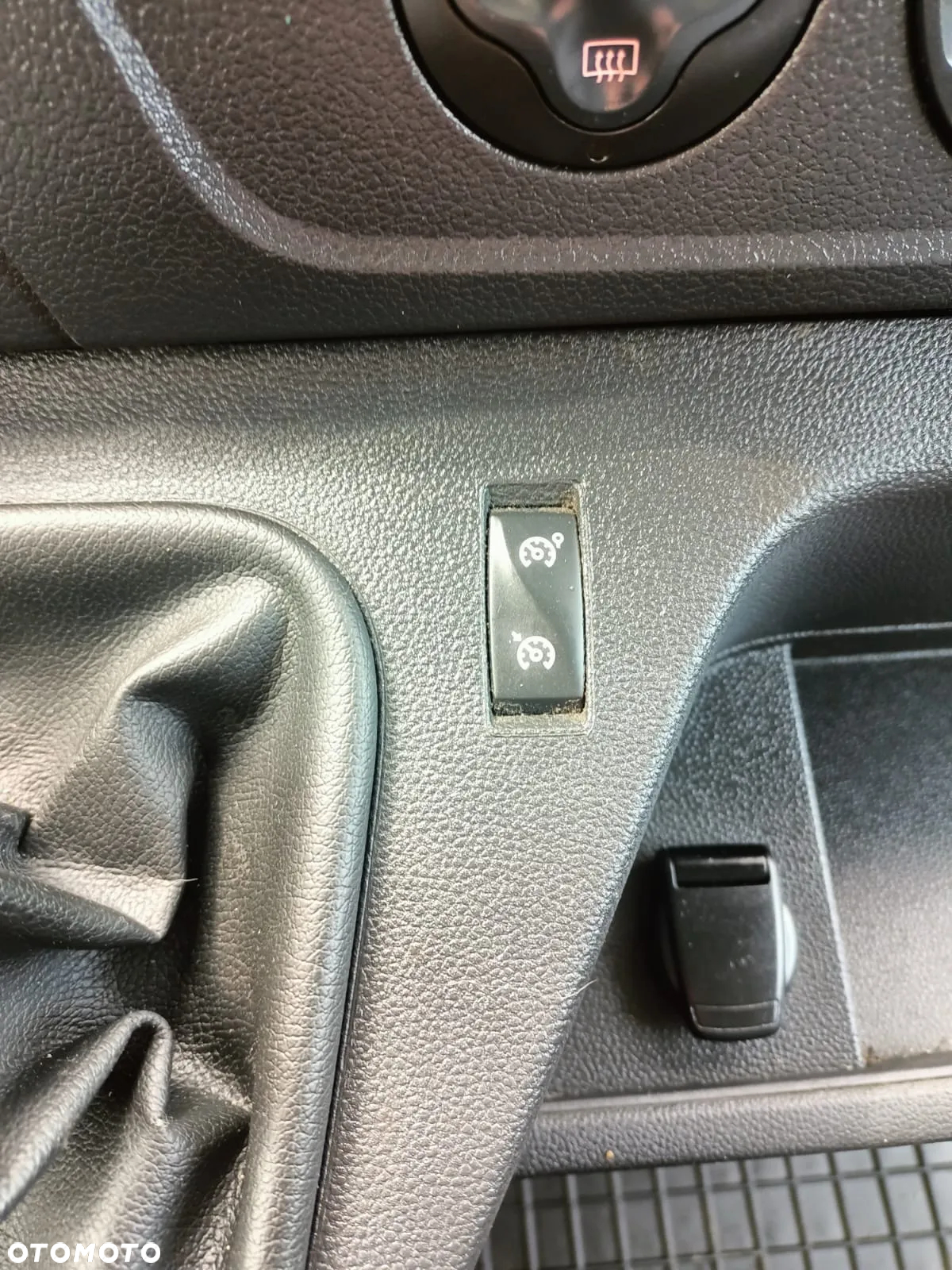Nissan NV400 - 12