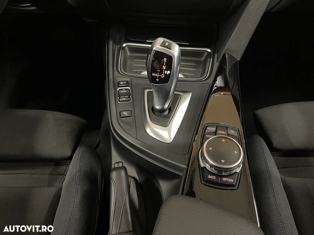 BMW Seria 3 318d DPF Aut. Edition Sport - 21