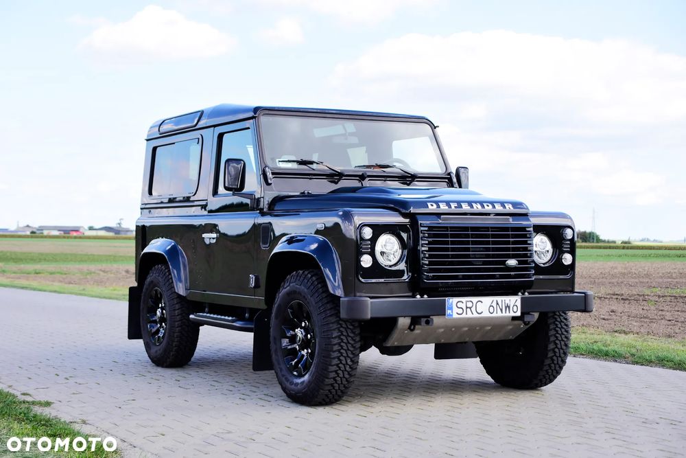 Land Rover Defender - 6