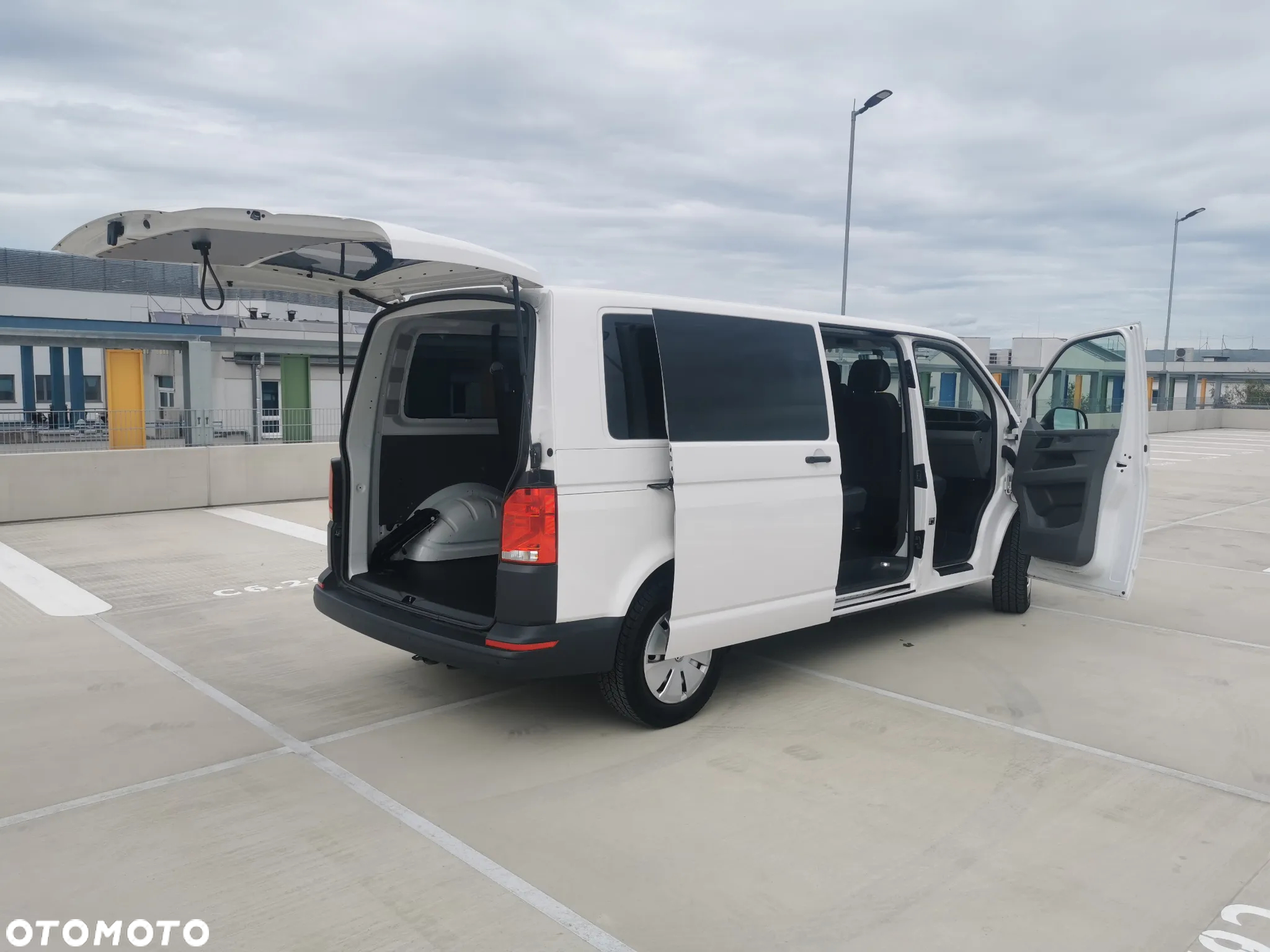 Volkswagen Transporter T6.1 TDI L2H1 Plus Comfortline - 11