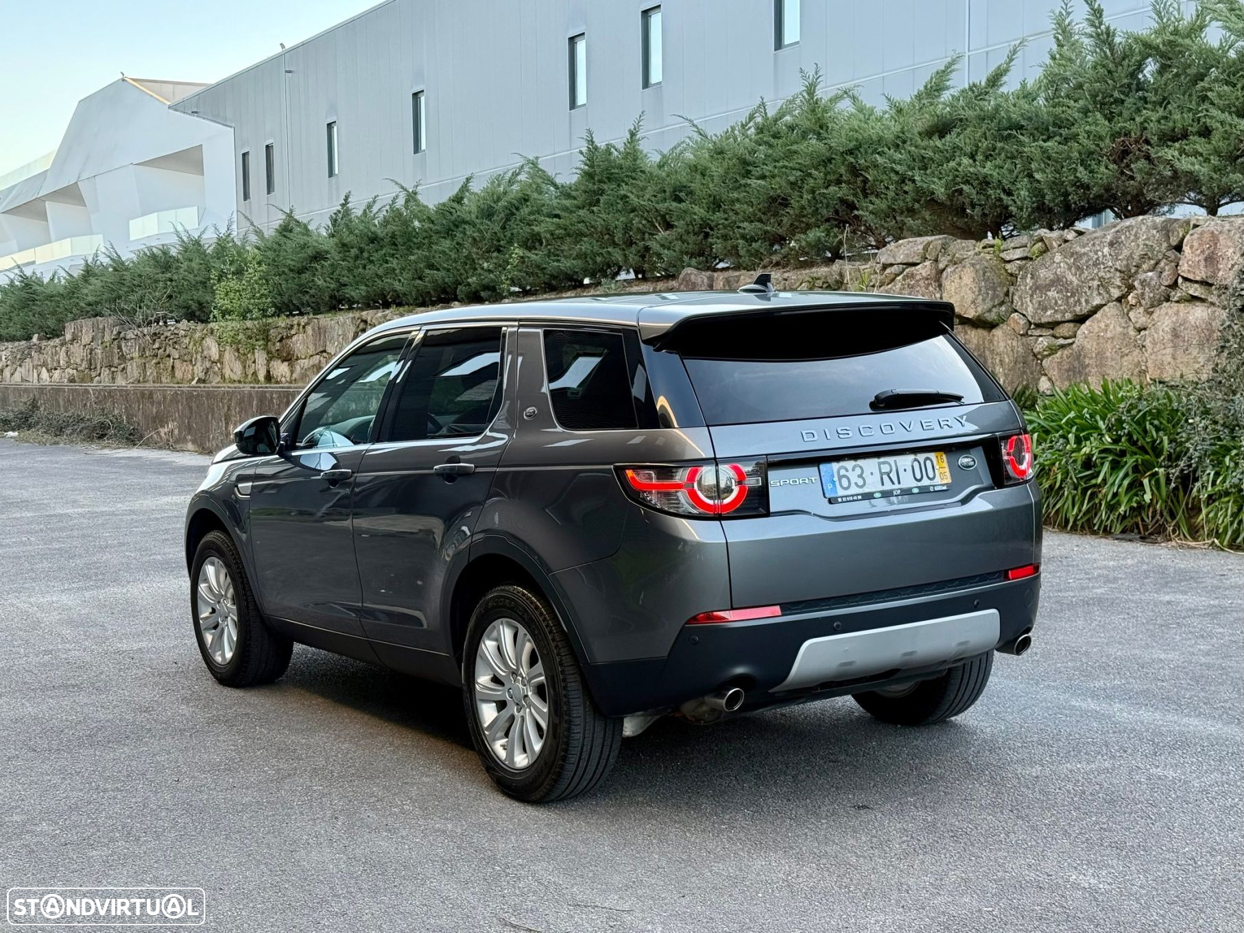 Land Rover Discovery Sport 2.0 TD4 HSE 7L Auto - 16
