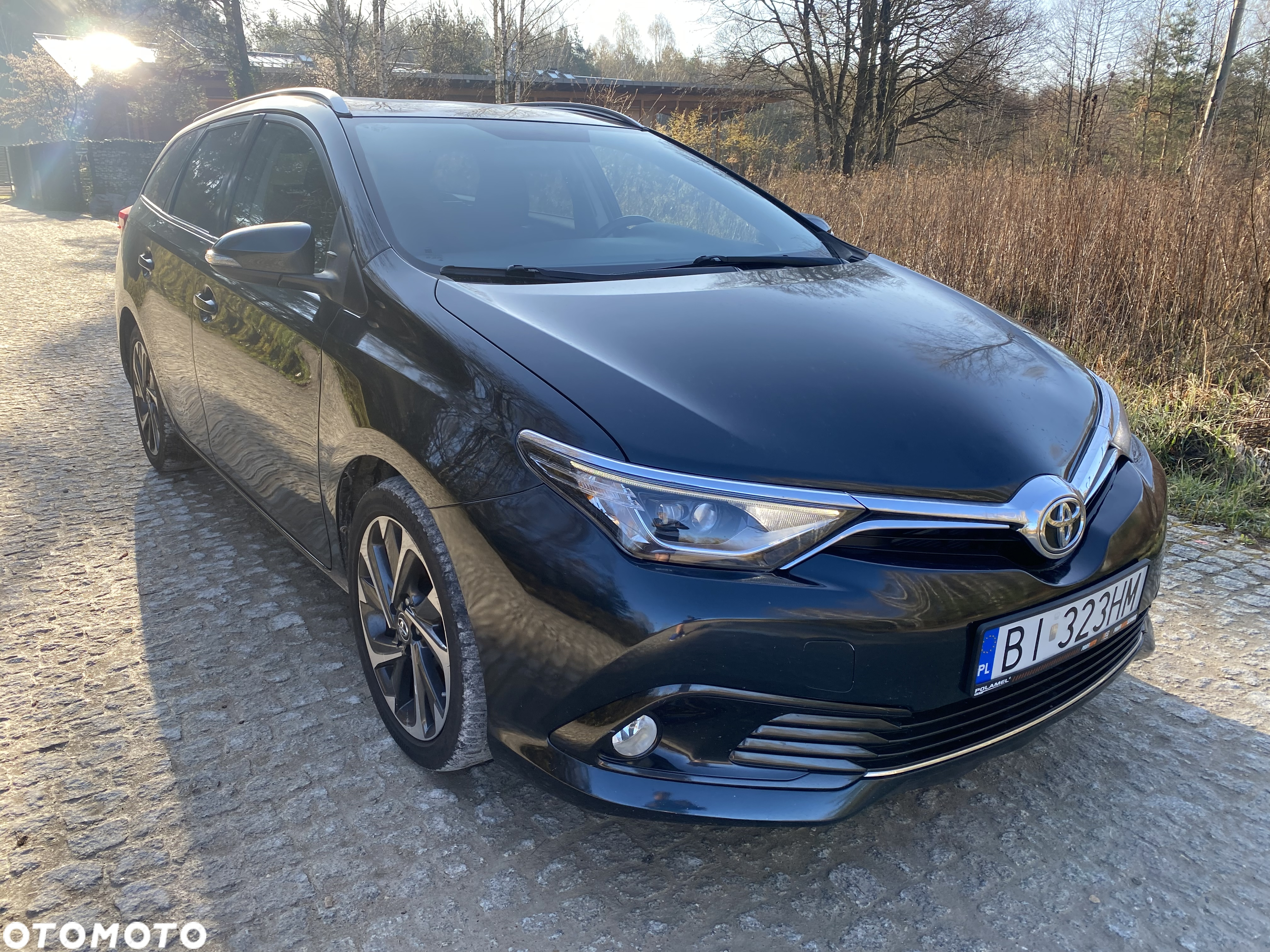 Toyota Auris 1.6 D-4D Premium - 4