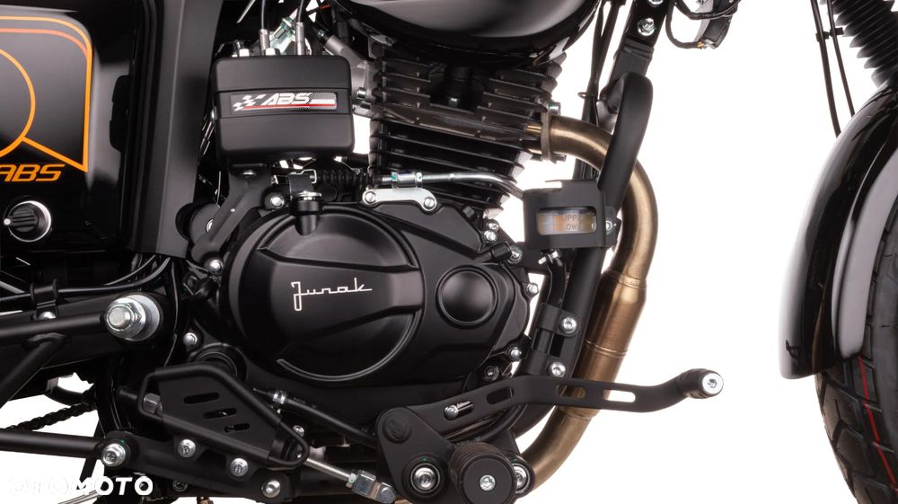 Junak M12 - 16