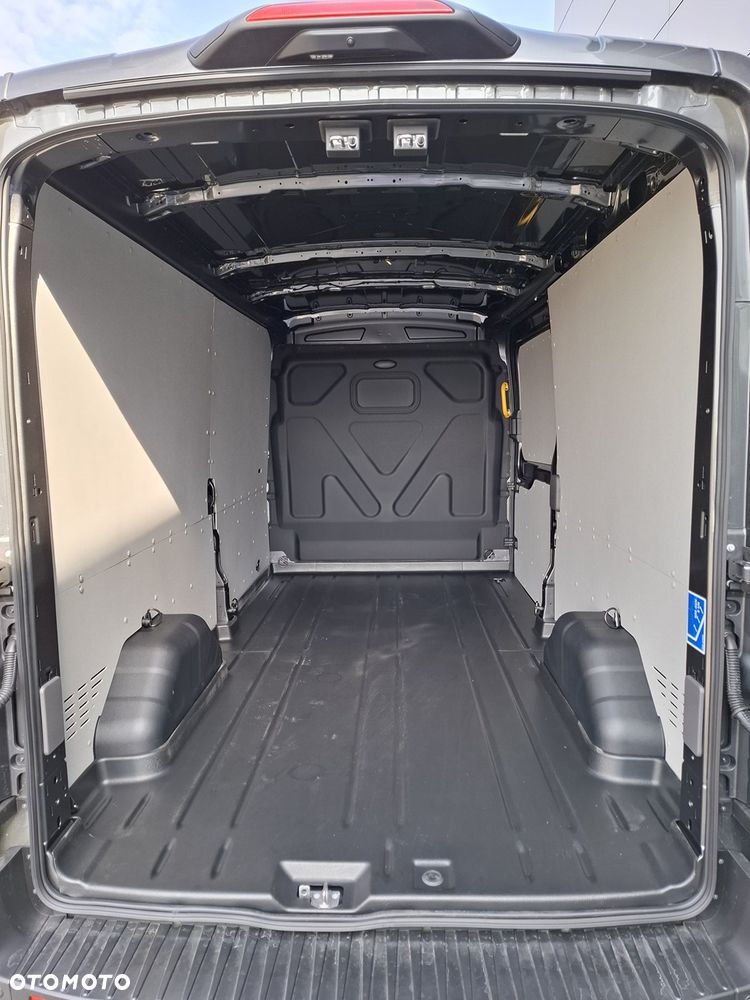 Ford Transit L3H2 - 11