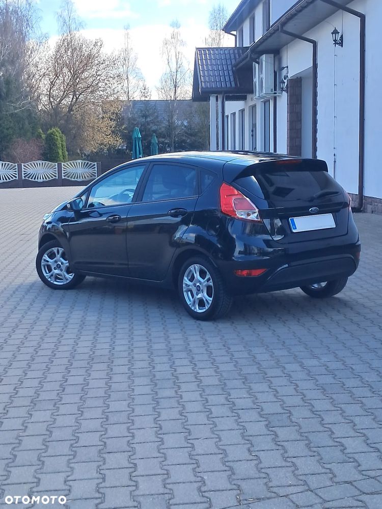 Ford Fiesta 1.0 Champions Edition - 19