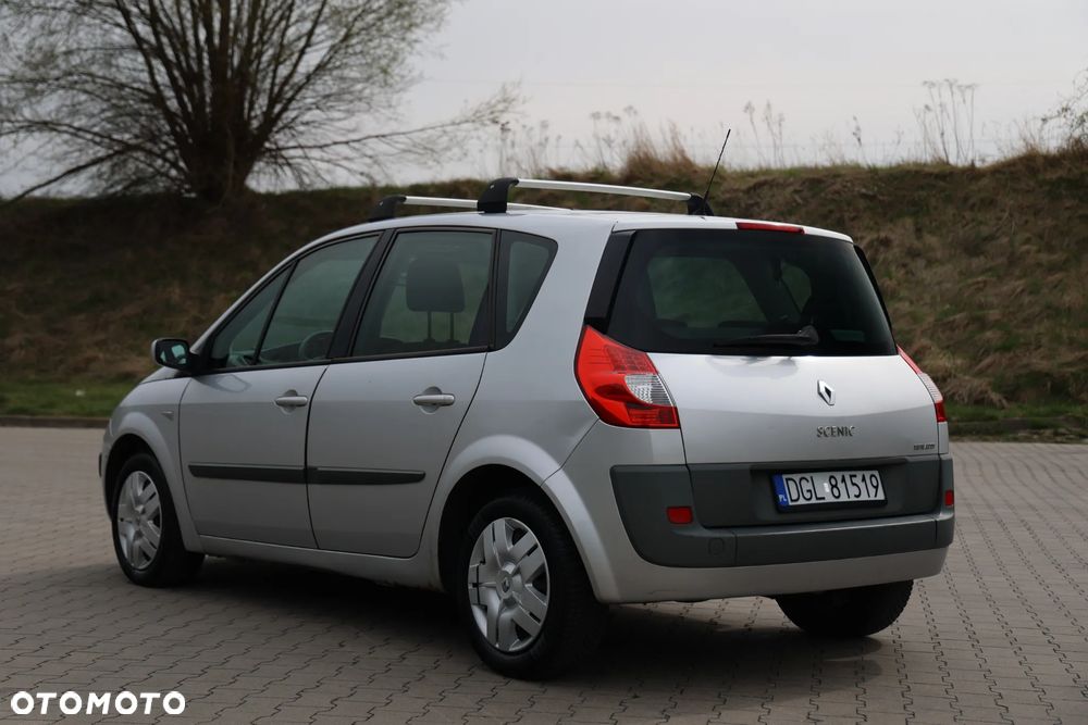 Renault Scenic 1.6 16V Confort Expression - 3