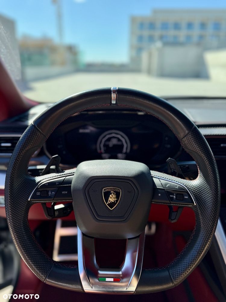 Lamborghini Urus Standard - 24