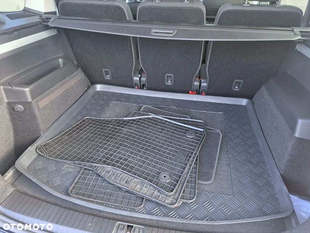 Volkswagen Touran 2.0 TDI BMT Comfortline DSG - 29