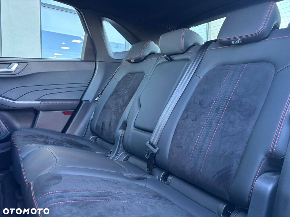Ford Kuga - 24