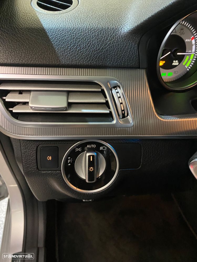Mercedes-Benz E 300 Bluetec Hybrid Avantgarde - 11