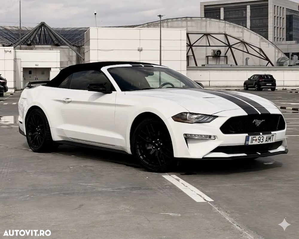 Ford Mustang - 1