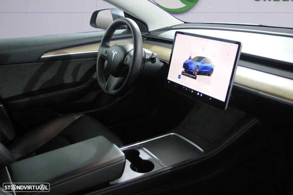 Tesla Model 3 - 9
