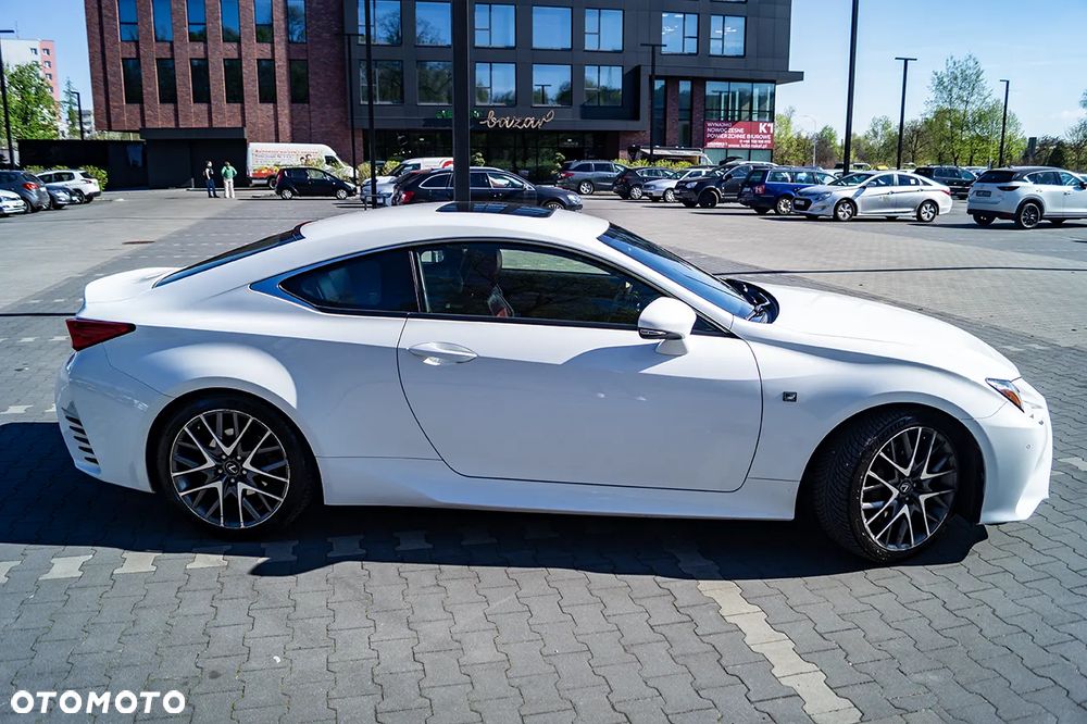 Lexus RC 200t / 300 F Sport - 9