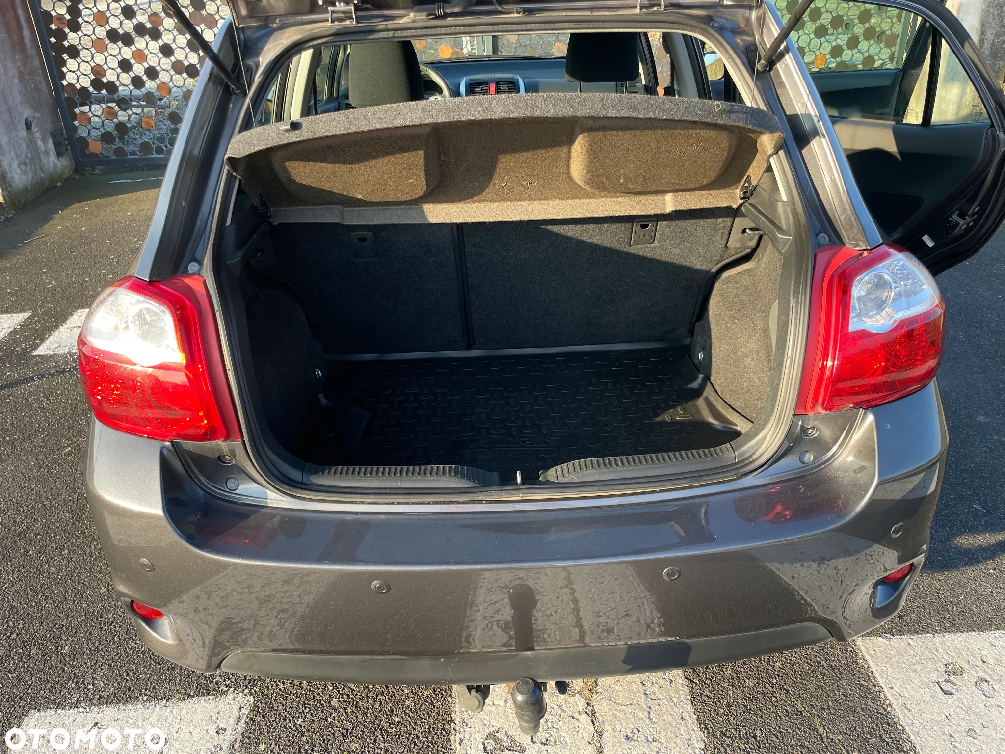 Toyota Auris 1.6 Premium + - 17