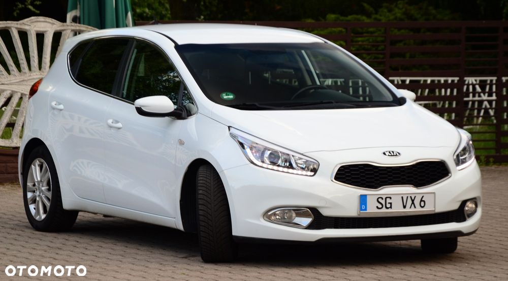 Kia Ceed - 8