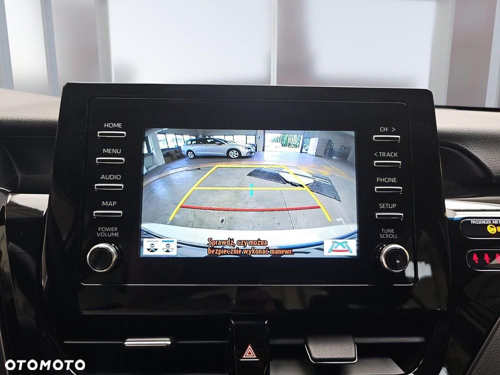 Toyota Camry 2.5 Hybrid Comfort CVT - 17