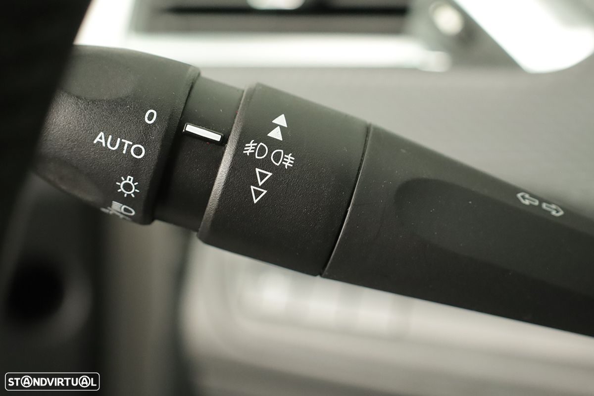 Peugeot 208 1.6 BlueHDi Style - 15