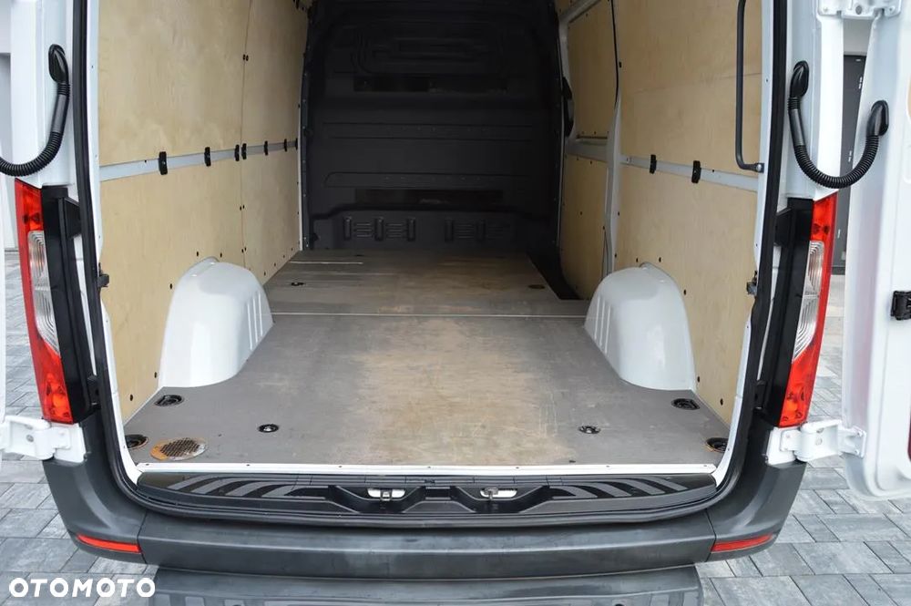 Mercedes-Benz Sprinter - 31