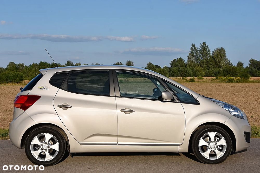 Kia Venga 1.6 L - 9