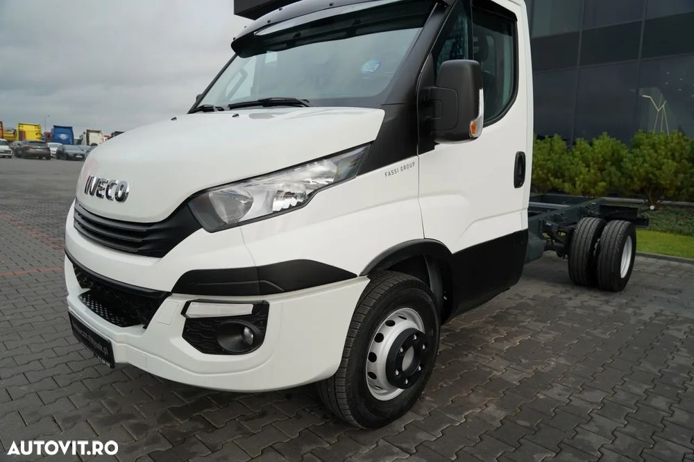 Iveco DAILY 65-170 / ȘASIU CU CABINĂ - 3,8 M / MANUALĂ / ROȚI SPATE DUBLE / 3 LOCURI / TAPIȚERIE DIN PIELE / IMPORTAT / - 12