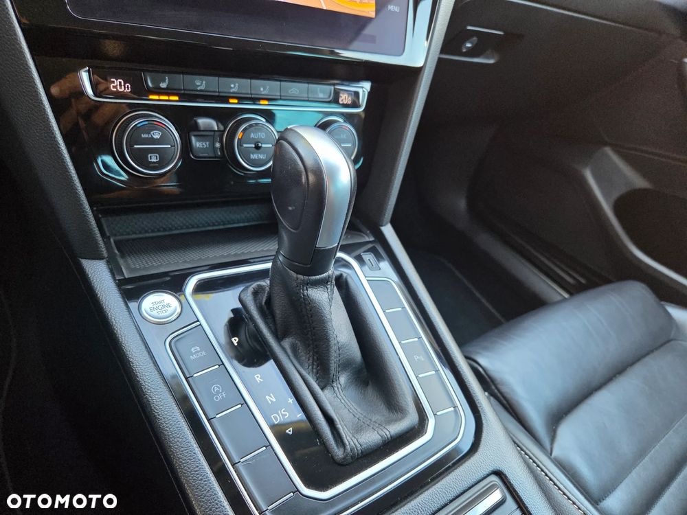 Volkswagen Passat 2.0 TSI Elegance DSG - 21