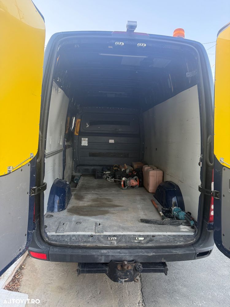 Mercedes-Benz Sprinter - 5