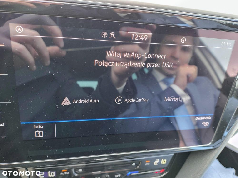 Volkswagen Passat Variant 2.0 TDI Elegance DSG - 35