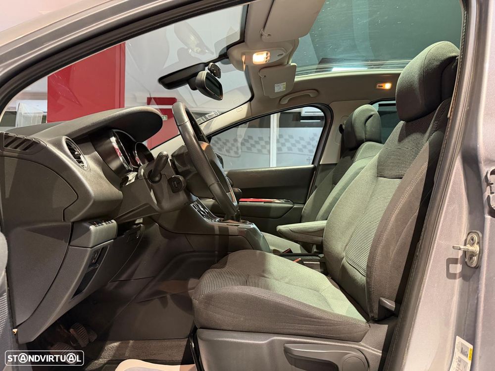 Peugeot 5008 1.6 HDi 7L Allure - 8