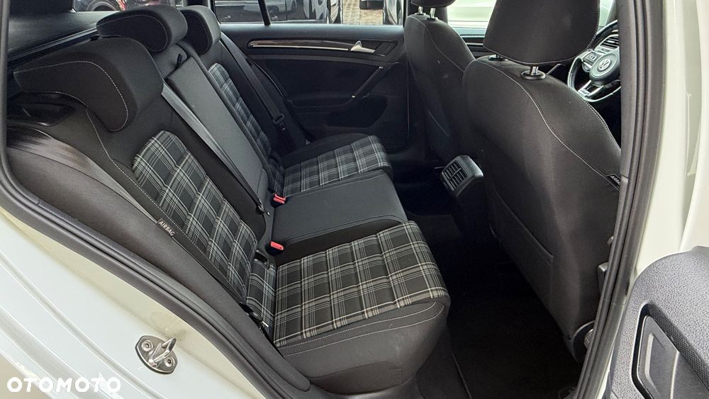 Volkswagen Golf GTD BlueMotion Technology - 37