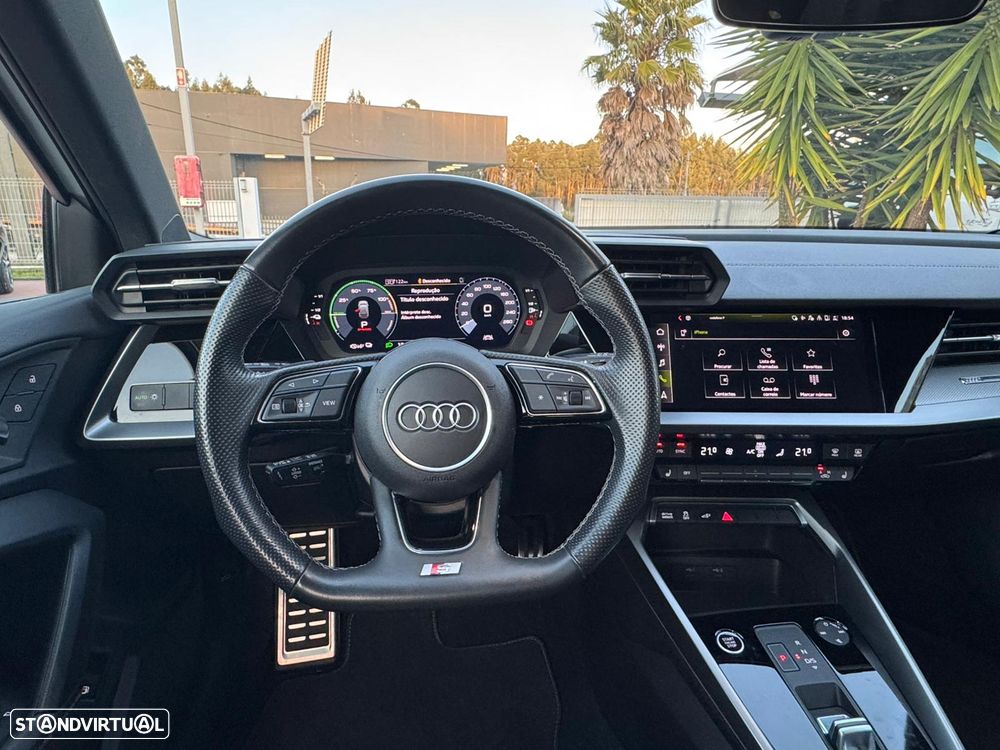 Audi A3 Sportback 45 TFSIe S tronic S line - 28