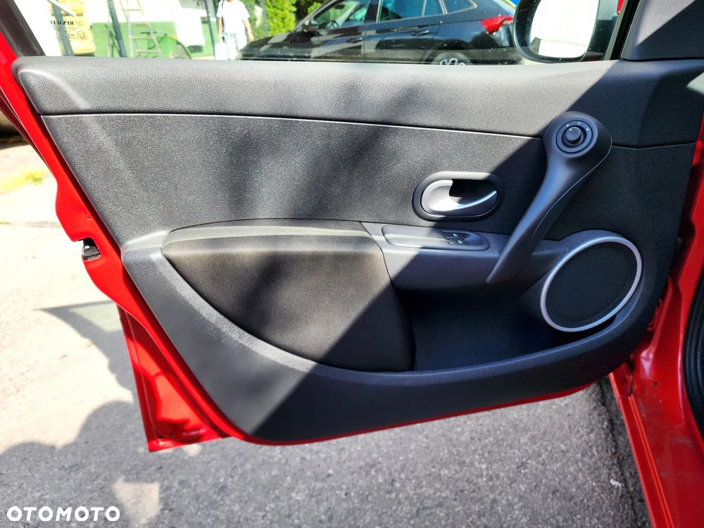 Renault Clio 1.2 16V Dynamique - 32