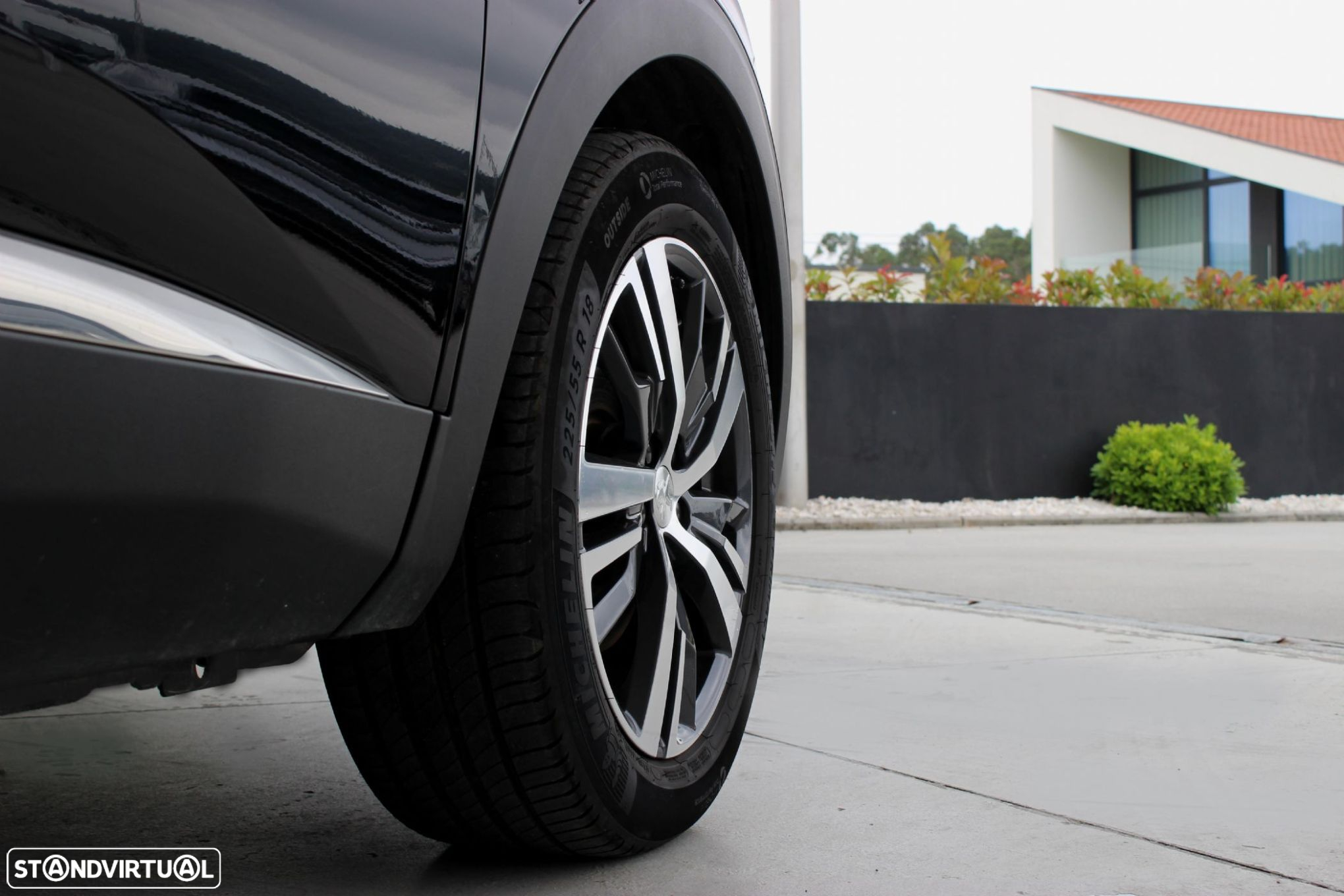 Peugeot 5008 1.2 PureTech Allure EAT8 - 8