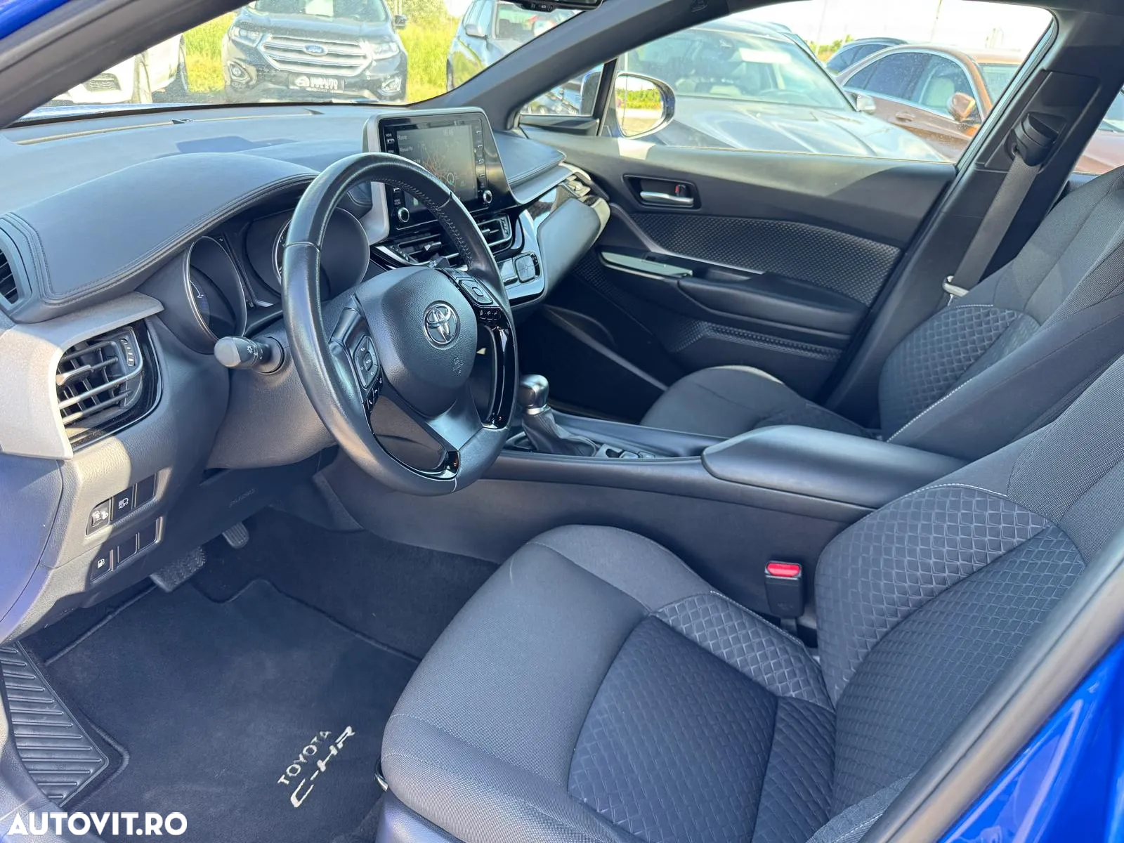 Toyota C-HR 1.8 HEV 140 CP 4x2 CVT Dynamic - 8