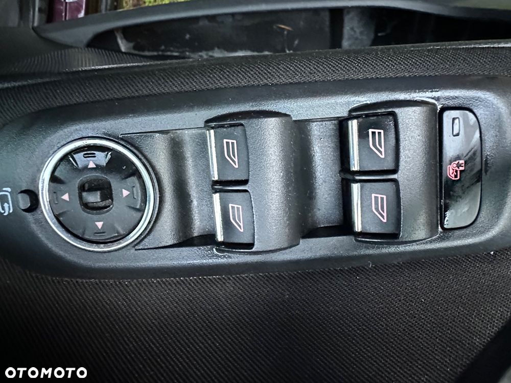 Ford S-Max 2.0 TDCi Titanium - 32