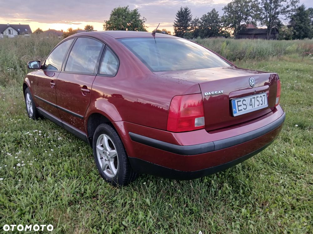 Volkswagen Passat 1.8 Comfortline - 9