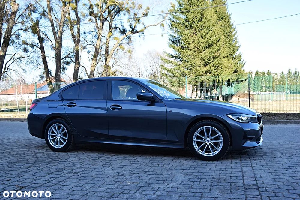 BMW Seria 3 318d Edition M Sport Shadow - 5