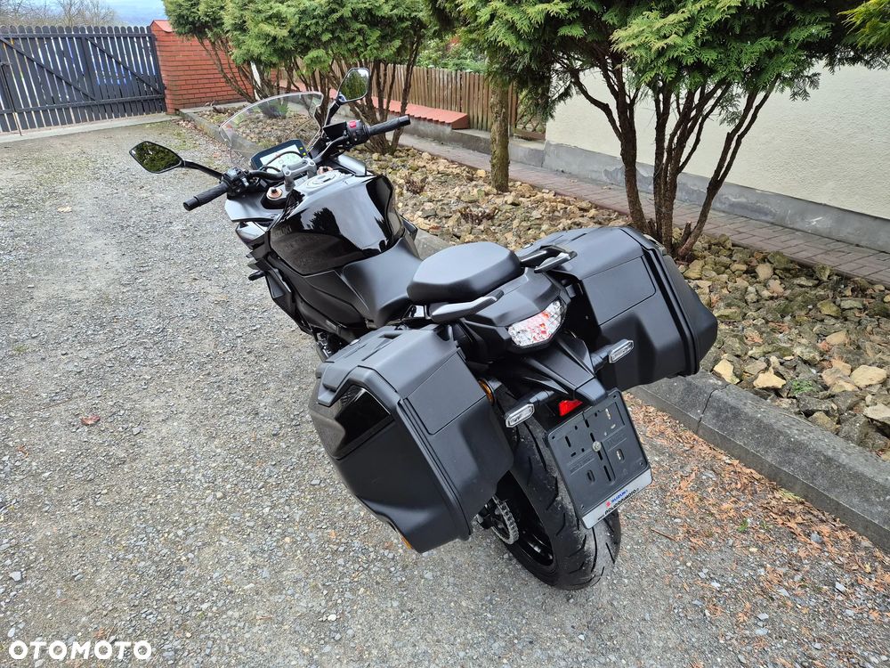 Suzuki GSX 1000 - 31