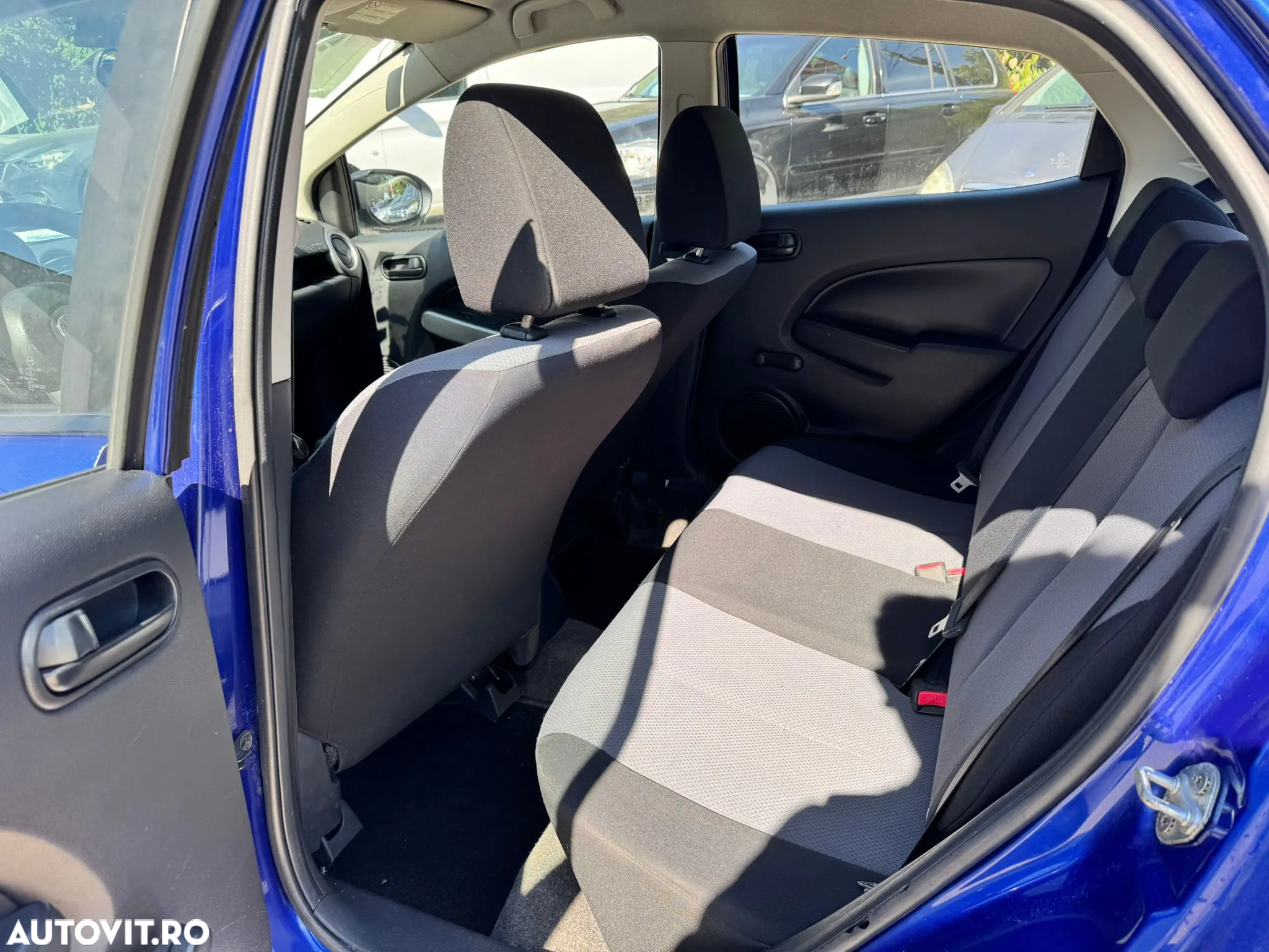 Mazda 2 1.3i CE Pro - 11