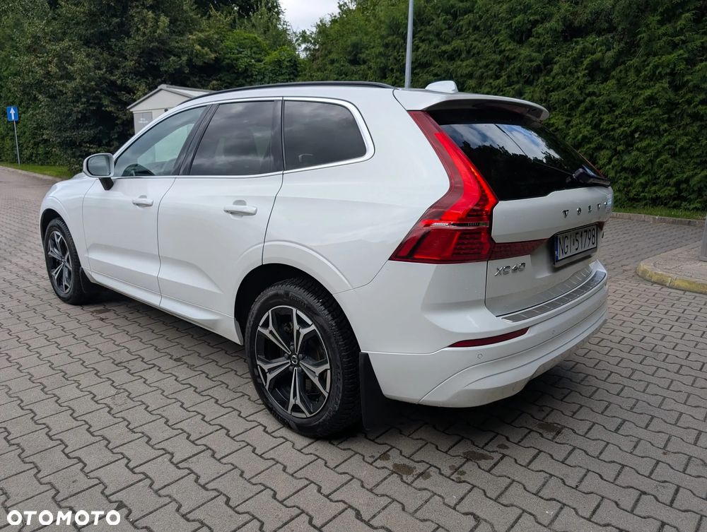 Volvo XC 60 B6 B AWD Momentum Pro - 2