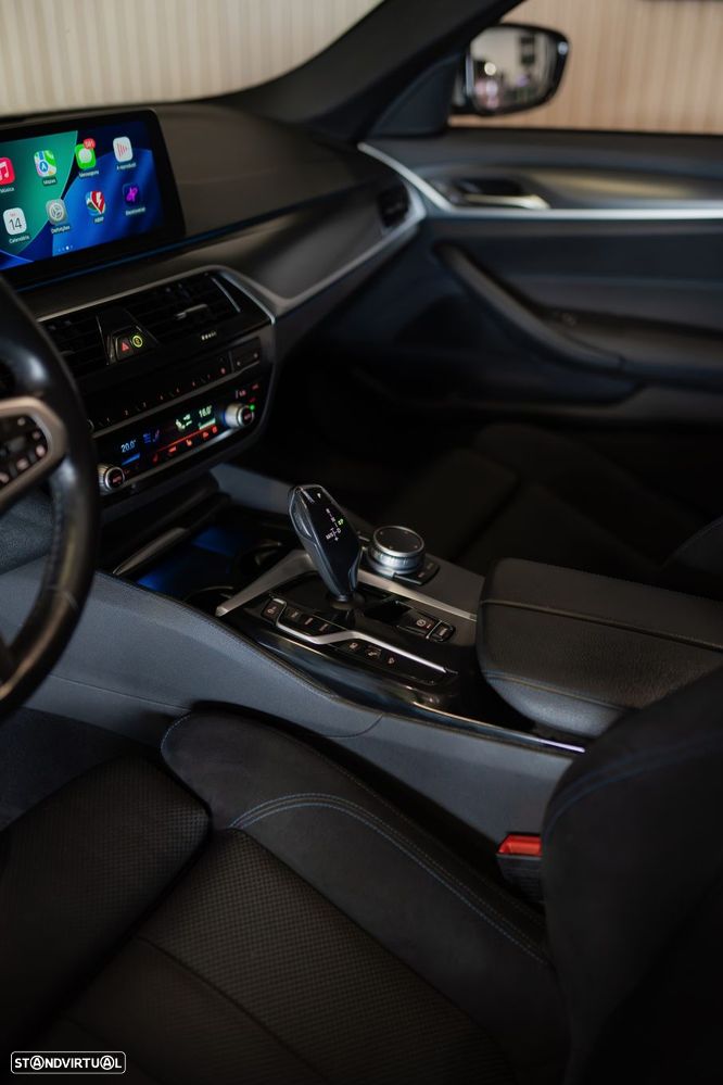 BMW 530 e Pack Desportivo M - 19