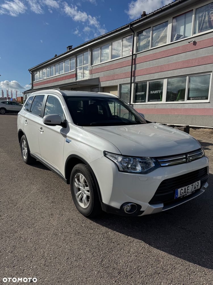 Mitsubishi Outlander Instyle NAVI + - 5