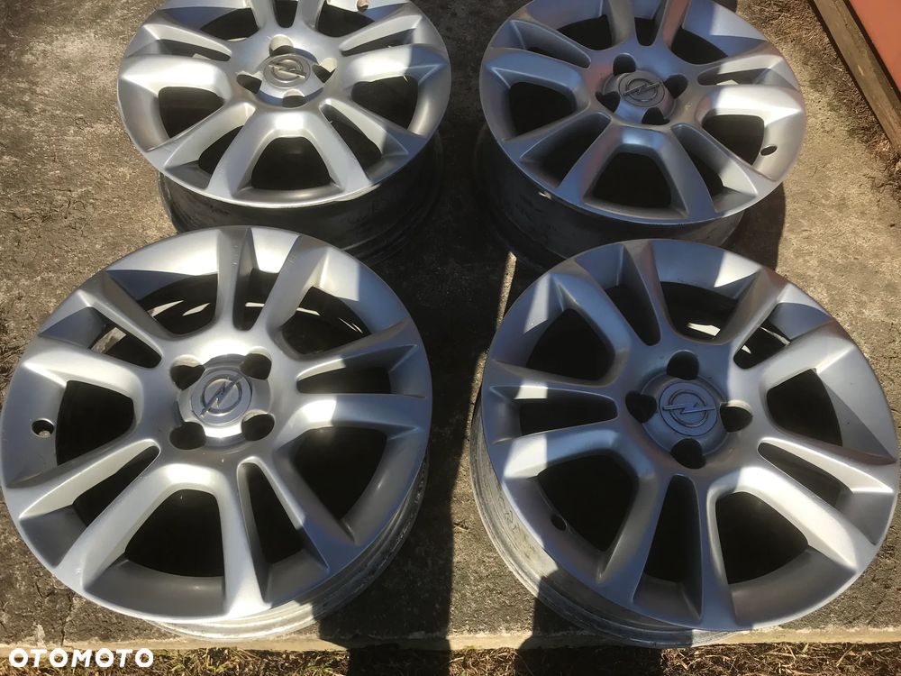 Felgi Opel Corsa D E 6x16 4x100 ET40 - 1