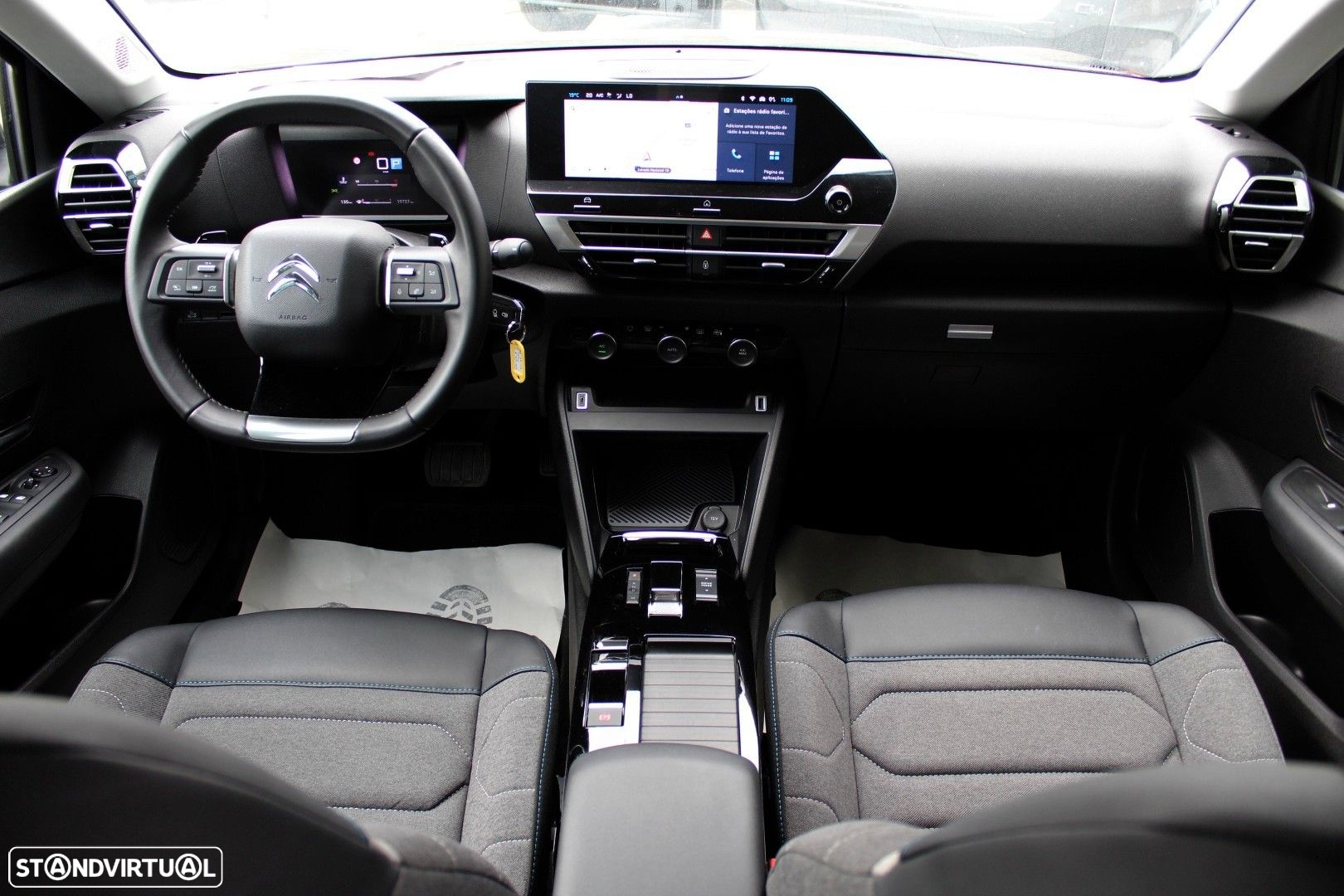 Citroën C4 X 1.2 PureTech Plus EAT8 - 14