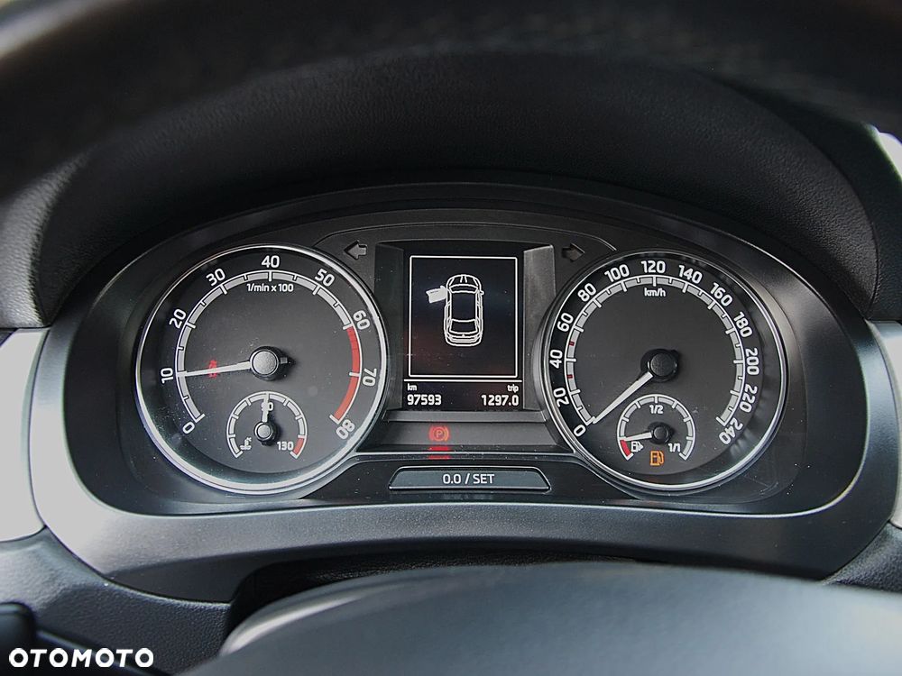 Skoda RAPID 1.0 TSI Ambition - 29