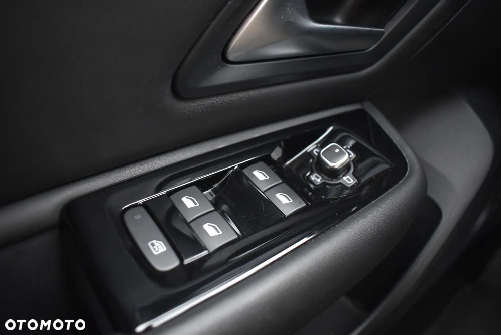 Citroën C5X 1.6 PureTech Shine EAT8 - 23