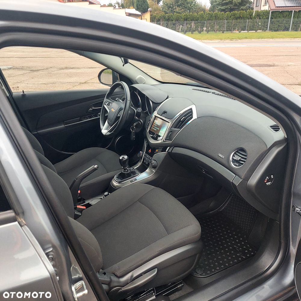 Chevrolet Cruze 1.6 LT+ - 12