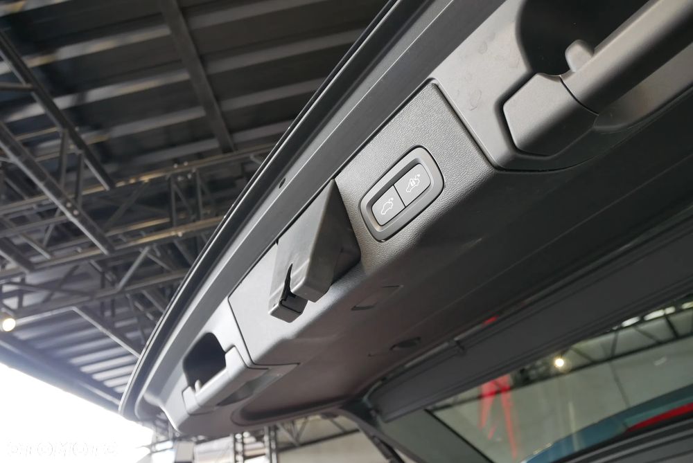 Volvo XC 60 B4 D Momentum Pro - 31